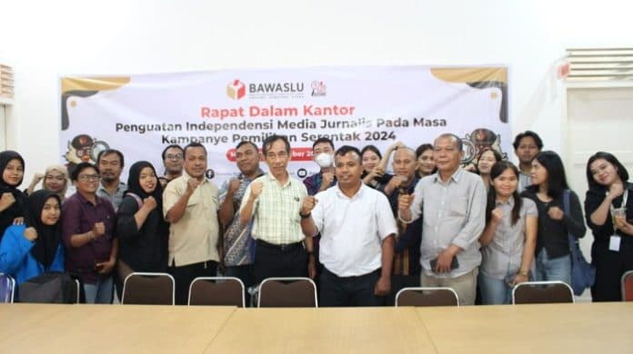 bawaslu_dan_dosen_fh_usu_sepakat_media_bagian_pilar_demokrasi