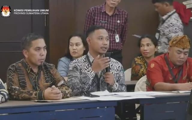 bawaslu_sumut_pertanyakan_kelebihan_surat_suara_pilgubsu_di_simalungun