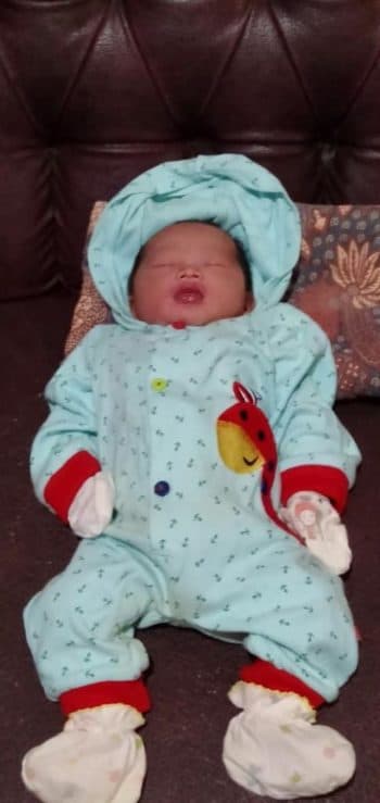 bayi_siapa_ini_ditemukan_di_teras_rumah_warga_di_perbaungan