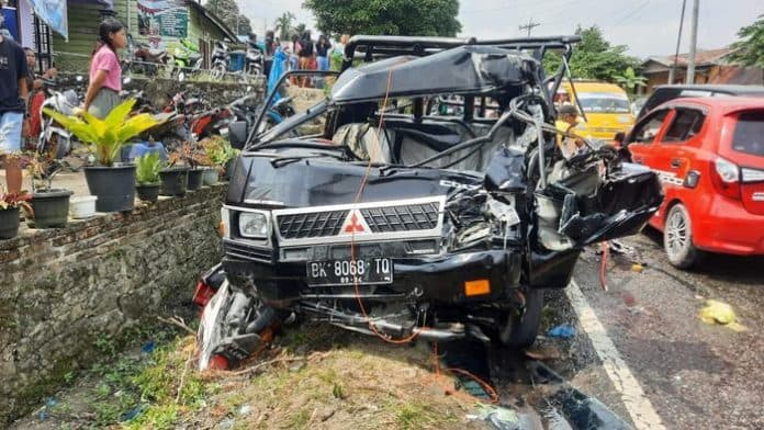 begini_kronologi_tabrakan_beruntun_di_bulu_pane_simalungun_yang_menewaskan_6_orang