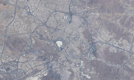 begini_penampakan_kota_makkah_dari_luar_angkasa_saat_musim_haji