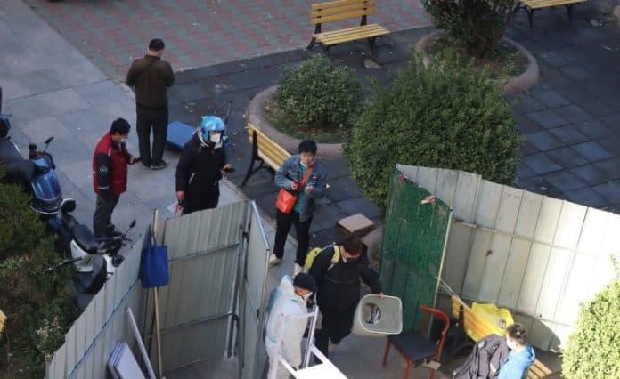 beijing_larang_pasang_barikade_meskipun_pandemi_tak_kunjung_reda