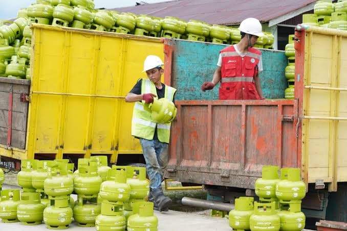 beli_lpg_3_kg_pakai_ktp_kabag_perekonomian_siantar_sebut_progres_70_persen