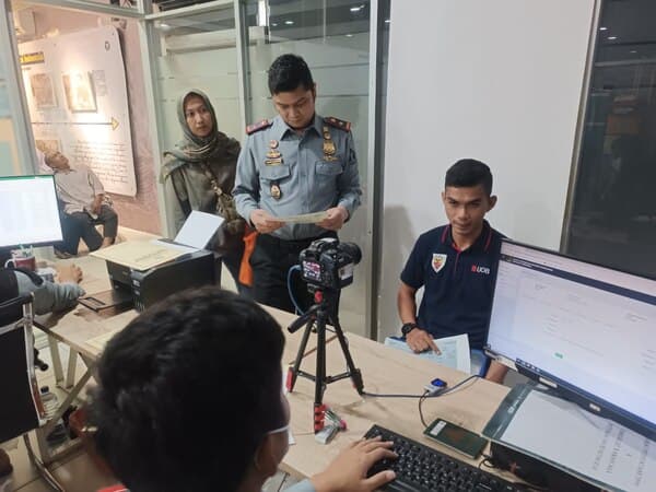 benahi_pelayanan_kepala_kantor_imigrasi_belawan_lakukan_testimoni