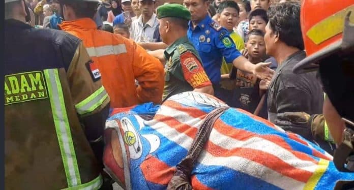 bengkel_sepeda_motor_di_marelan_terbakar_satu_orang_tewas