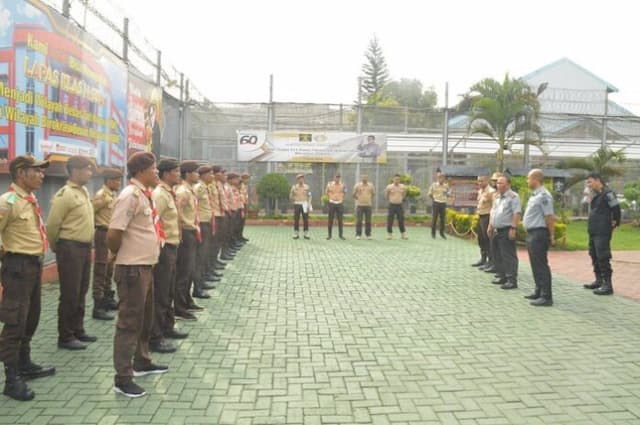 bentuk_mental_dan_kedisiplinan_wbp_lapas_medan_kuatkan_pembinaan_pramuka