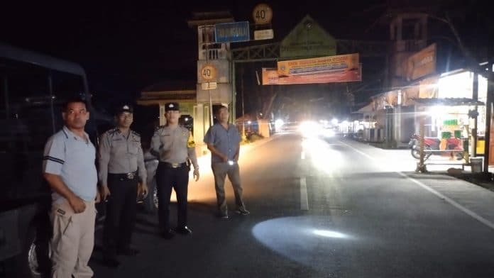 berantas_begal_dan_balap_liar_polsek_sei_tualang_raso_gencarkan_patroli_malam
