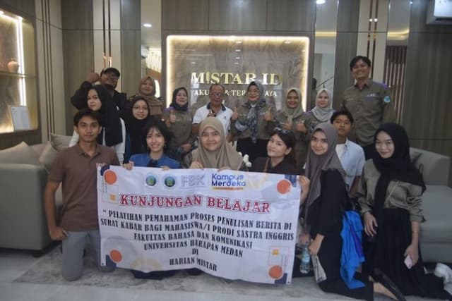 berbagi_ilmu_jurnalistik_harian_mistar_dikunjungi_dosen_dan_mahasiswa_universitas_harapan_medan