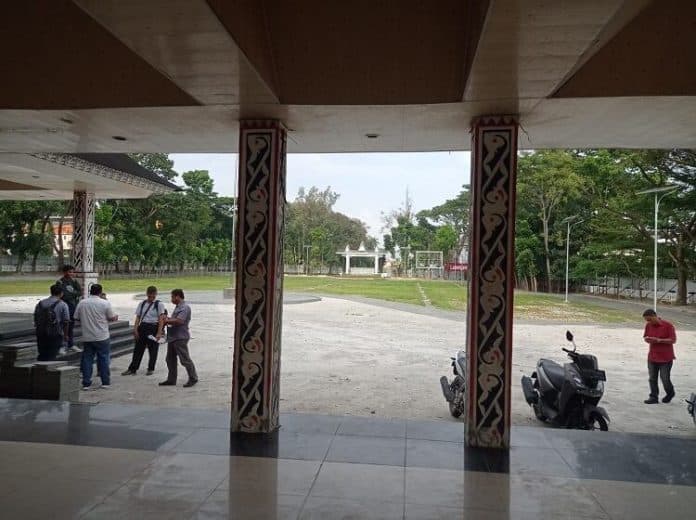 berkas_tak_lengkap_serah_terima_lapangan_adam_malik_gagal