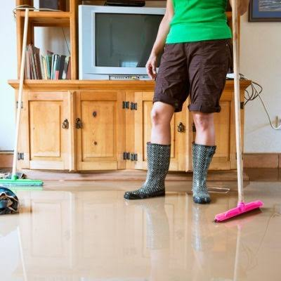 bersih_bersih_setelah_banjir_perhatikan_hal_berikut