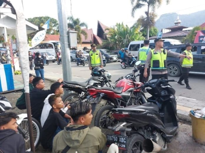 bikin_ribut_di_parapat_19_sepeda_motor_berknalpot_brong_diamankan_polisi