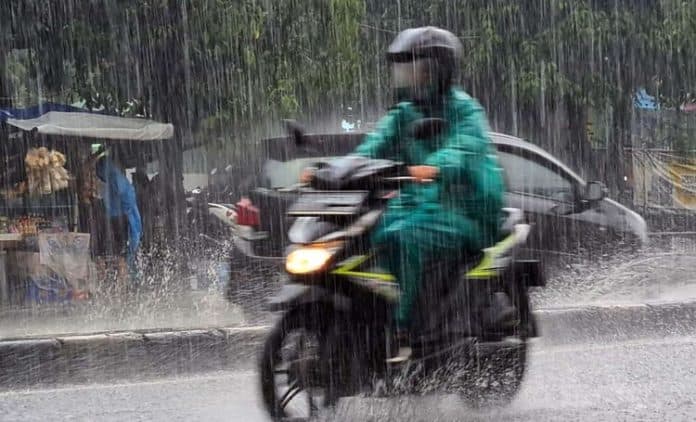 bmkg_waspada_bencana_hidrometeorologi_di_16_provinsi