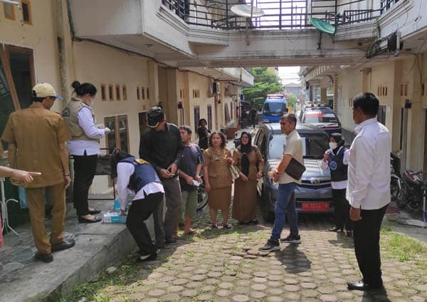 bnnk_siantar_razia_kos_kosan_di_jalan_nusa_indah_3_wanita_positif_narkotika