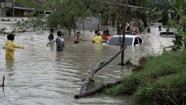 bnpb_banjir_di_tengah_kemarau_merupakan_fenomena_global