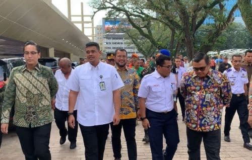 bobby_kritik_kontraktor_dan_pt_kai_saat_peresmian_overpass_stasiun_medan