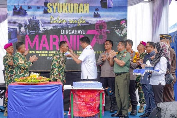 bobby_nasution_hadiri_dirgahayu_hut_ke_78_korps_marinir_tni_al