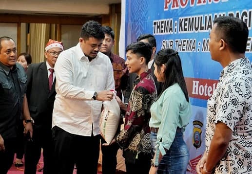 bobby_nasution_peran_wartawan_sangat_menentukan