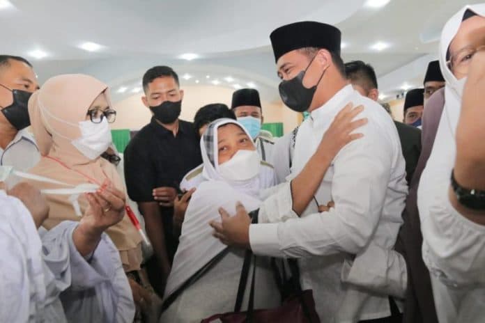 bobby_nasution_perintahkan_camat_dan_lurah_jaga_rumah_yang_ditinggalkan_calhaj