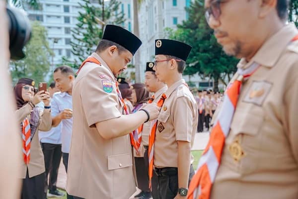 bobby_nasution_pramuka_sejati_siap_menolong_siapa_pun_yang_butuh_bantuan