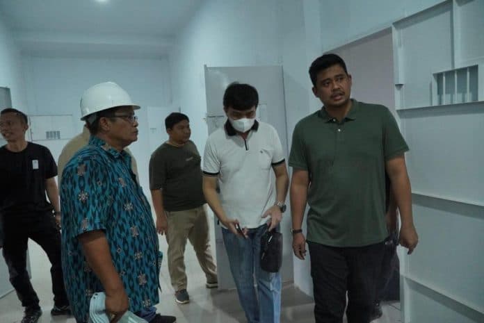 bobby_sidak_pembangunan_rumah_perlindungan_sosial_tahap_pertama_belum_layak_digunakan