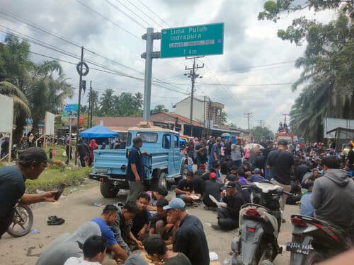 bobby_sindir_proyek_jalan_rusak_di_asahan_masa_edy_nilainya_rp_27_t