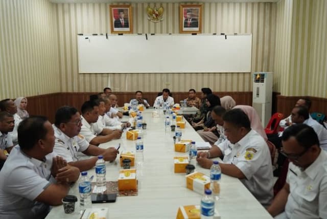 bpk_periksa_keuangan_pemkab_labusel_wabup_berharap_dapat_wtp