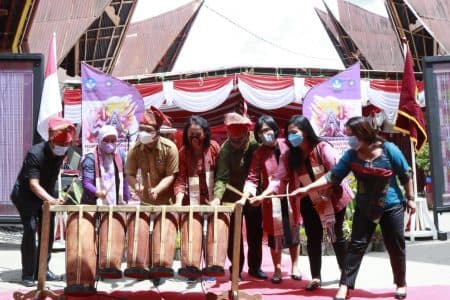 bpnb_gelar_kegiatan_pemberdayaan_pengrajin_kawasan_danau_toba_di_samosir