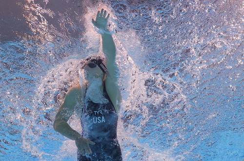 bravo_katie_ledecky_rebut_emas_kelima_di_800_m_gaya_bebas_di_budapest