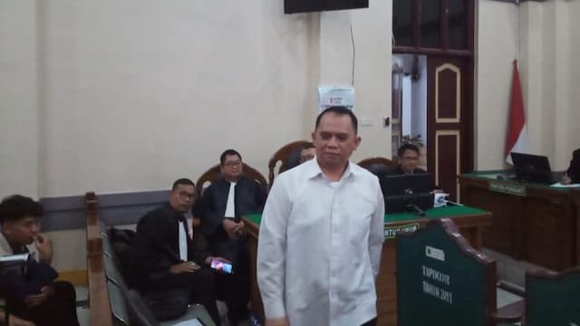 breaking_news_bupati_labuhanbatu_nonaktif_erik_adtrada_ritonga_dituntut_6_tahun_penjara