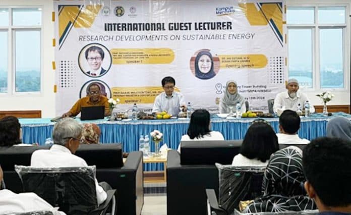 buka_kuliah_internasional_fmipa_unimed_melirik_konsep_energi_terbarukan