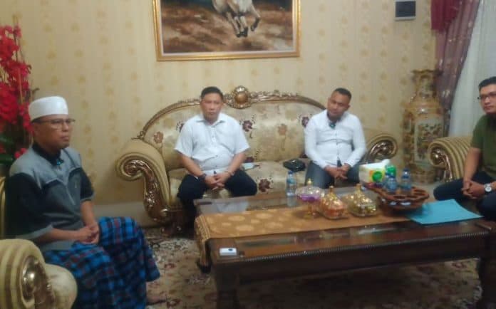buntut_tudingan_terima_fee_proyek_pj_bupati_tapteng_tempuh_jalur_hukum