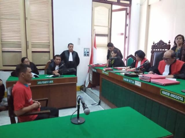 bunuh_selingkuhan_istri_usai_ketahuan_bersetubuh_anwar_tarigan_dipenjara_12_tahun