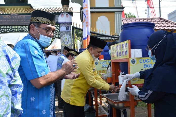 bupati_batu_bara_h_zahir_hadiri_pembukaan_mtq_sumut_ke_37