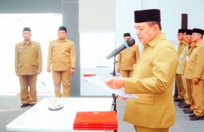 bupati_batu_bara_kembali_lantik_14_pejabat_eselon_dan_pengawas