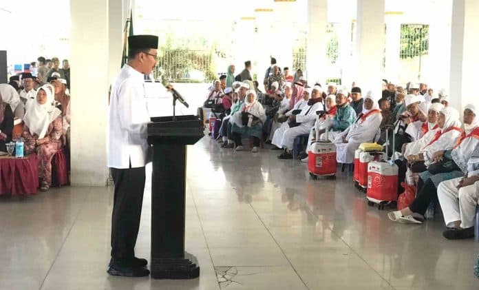 bupati_labusel_sambut_kepulangan_259_jemaah_haji