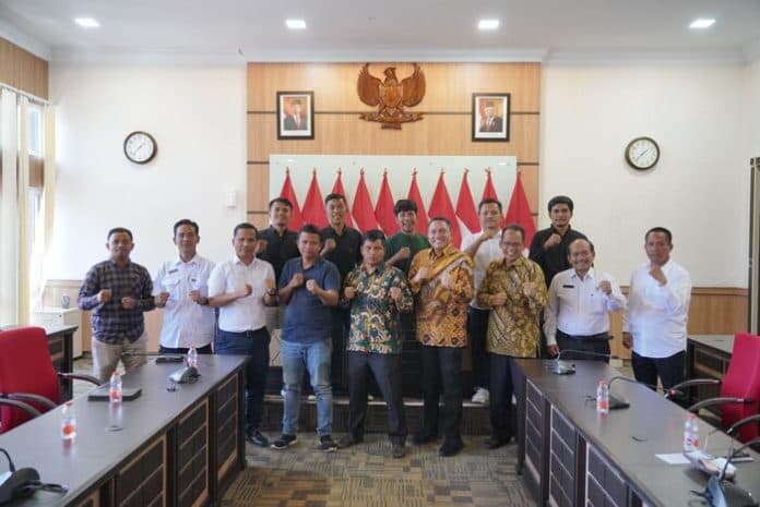 bupati_pakpak_bharat_gelar_kejuaraan_tinju_amatir_junior_youth_dan_elite