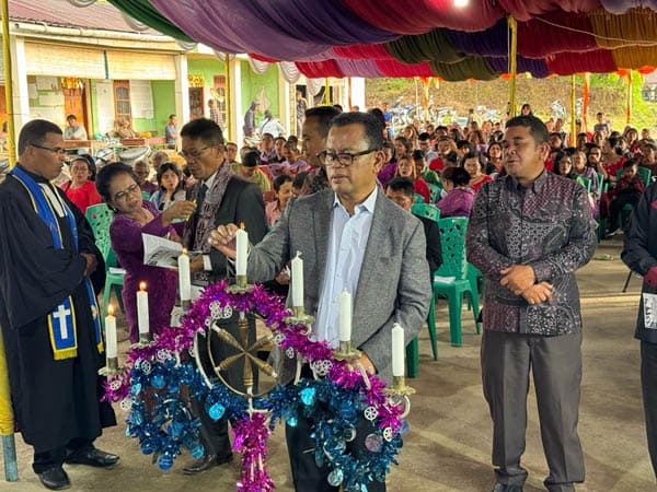 bupati_poltak_sitorus_ajak_anak_rantau_berinvestasi_di_toba