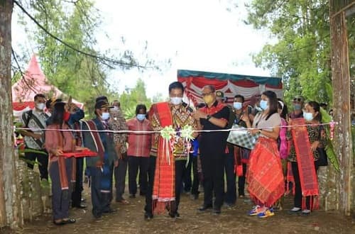 bupati_samosir_kukuhkan_desa_wisata_sijambur_dan_pokdarwis_o2_lumban_pokki
