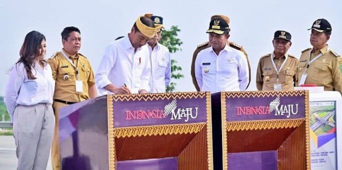 bupati_simalungun_hadiri_peresmian_jalan_tol_kuala_tanjung_tebing_tinggi_parapat