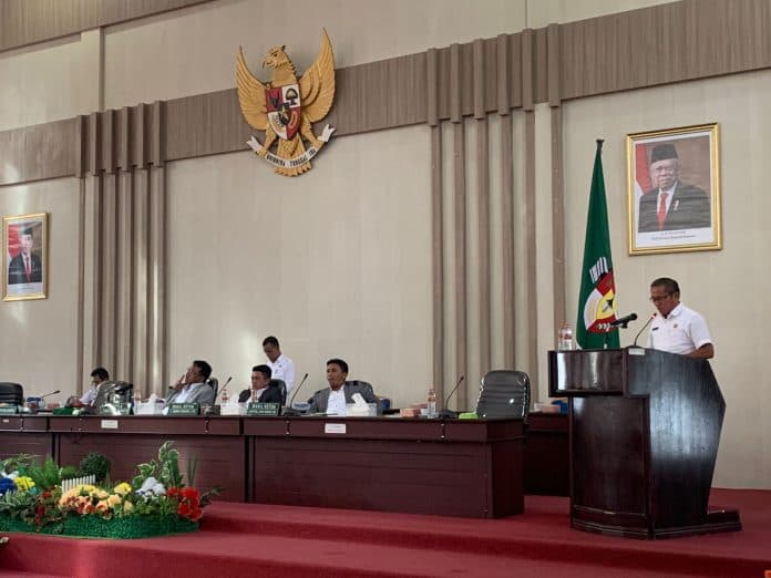 bupati_simalungun_sampaikan_nota_jawaban_atas_pandangan_fraksi_tentang_7_ranperda