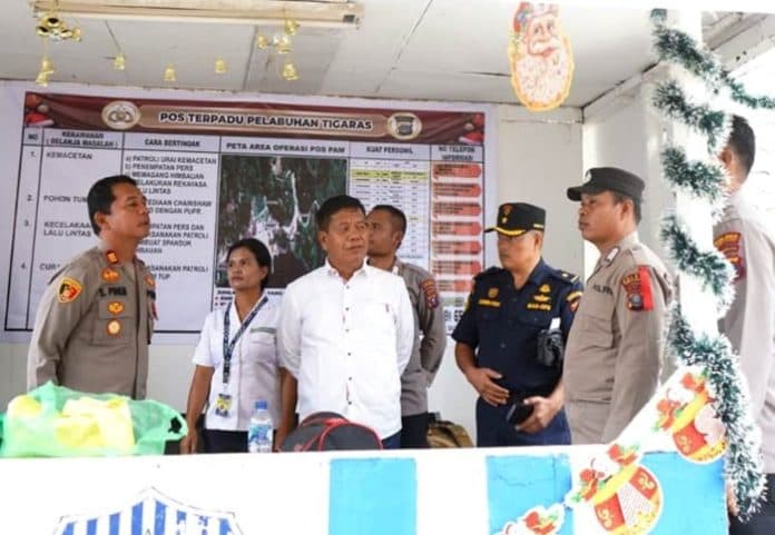 bupati_simalungun_tinjau_kesiapan_pos_pam_nataru_di_pelabuhan_tigaras