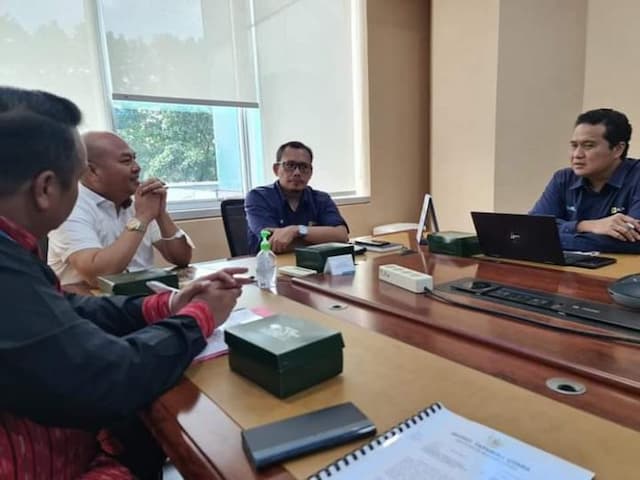 bupati_taput_audensi_ke_kantor_pln_pusat_jakarta