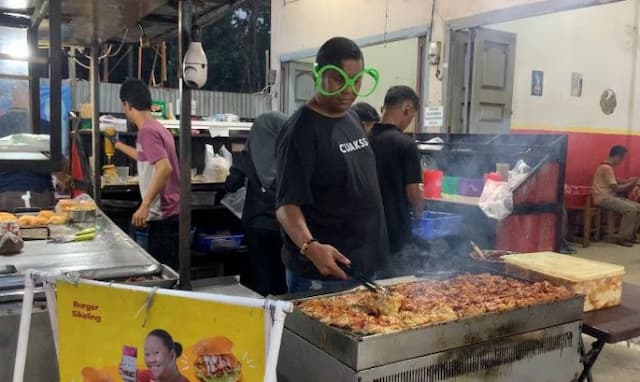 burger_viral_di_medan_bisa_raup_omzet_ratusan_juta_per_bulan