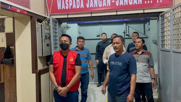 buron_3_tahun_juanda_terpidana_korupsi_di_dishub_binjai_ditangkap_jaksa