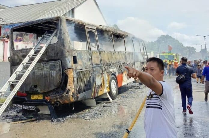 bus_nice_trans_terbakar_api_berasal_dari_kursi_belakang