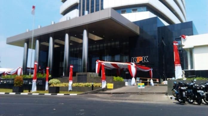 cadewas_sebut_ada_geng_di_kpk_mereka_lakukan_kolusi_dan_nepotisme