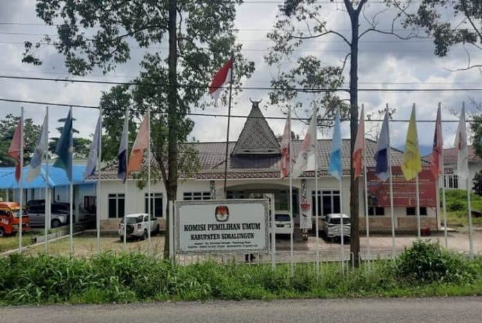 caleg_meninggal_begini_tindakan_kpu_simalungun_di_tps