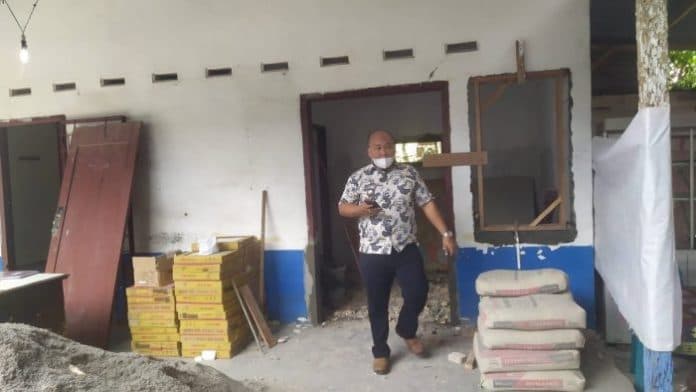 camat_galang_berbenah_bangun_kantor_paten_dari_swadaya_masyarakat