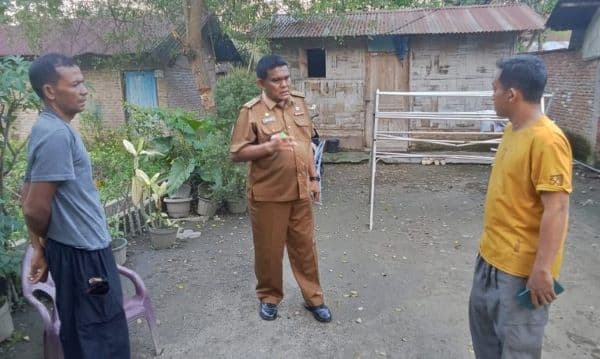 camat_galang_programkan_bedah_rumah_warganya_yang_tak_layak_huni