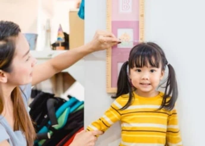 cara_membedakan_anak_berpostur_pendek_dan_stunting